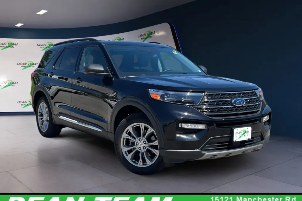 2022 Ford Explorer XLT photo 1