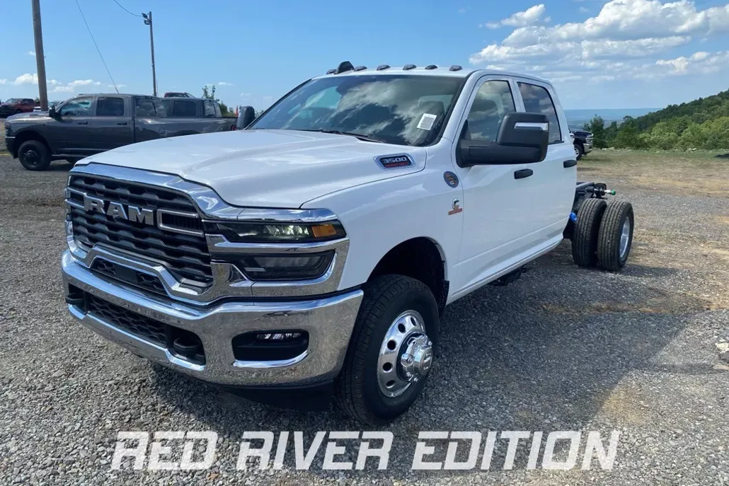 2025 Ram 3500 Tradesman photo 1