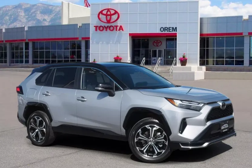 2025 Toyota RAV4 Hybrid XSE photo 1