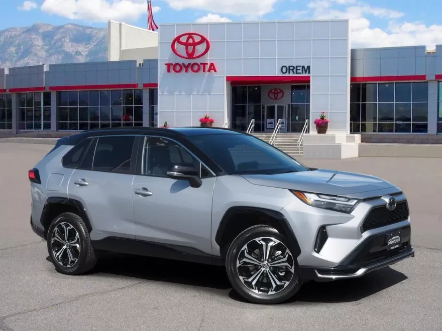 2025 Toyota RAV4 Hybrid XSE photo 1