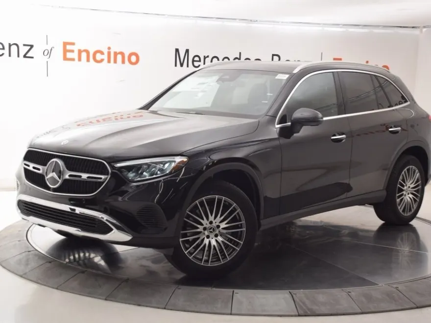 2026 Mercedes Benz GLC 300 photo 1