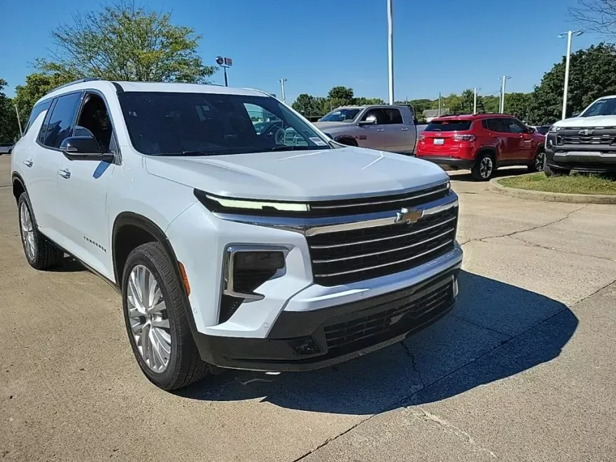 2026 Chevrolet Traverse High Country photo 1