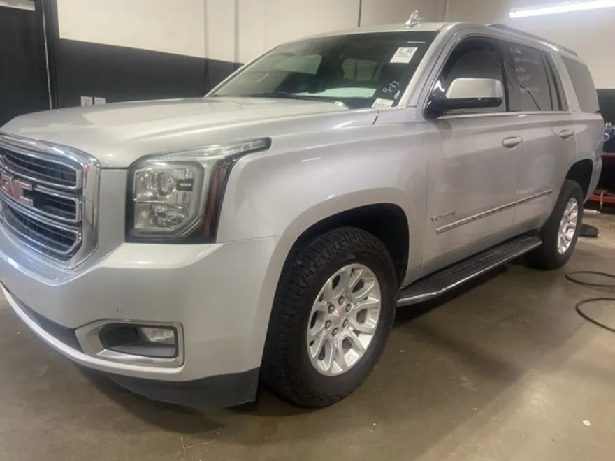 2020 Gmc Yukon SLT photo 1