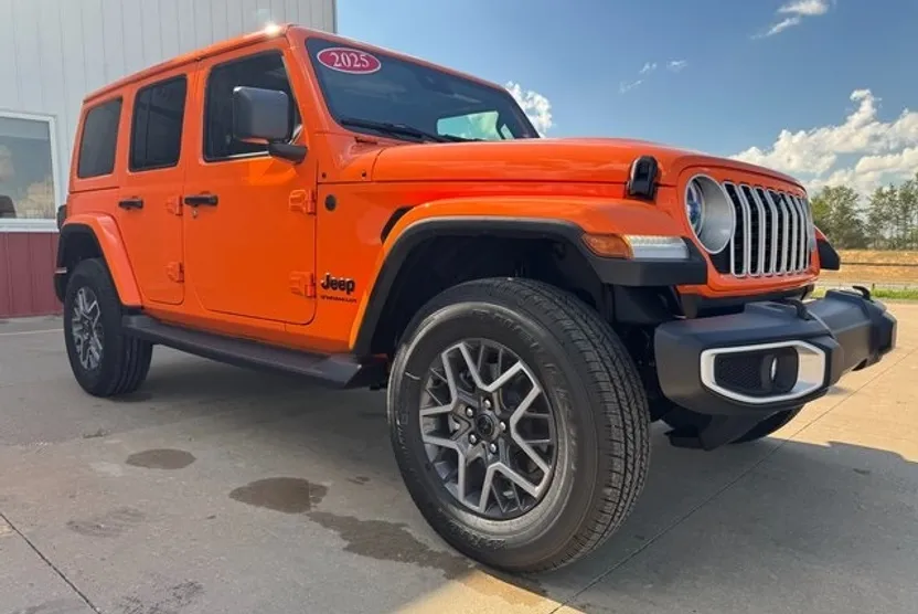 2025 Jeep Wrangler Sahara photo 1