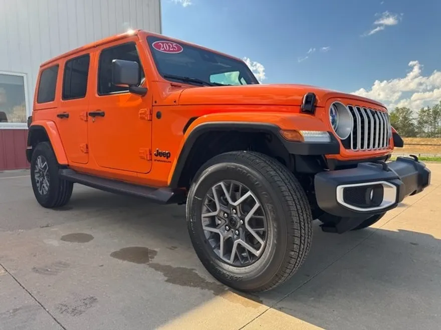 2025 Jeep Wrangler Sahara photo 1