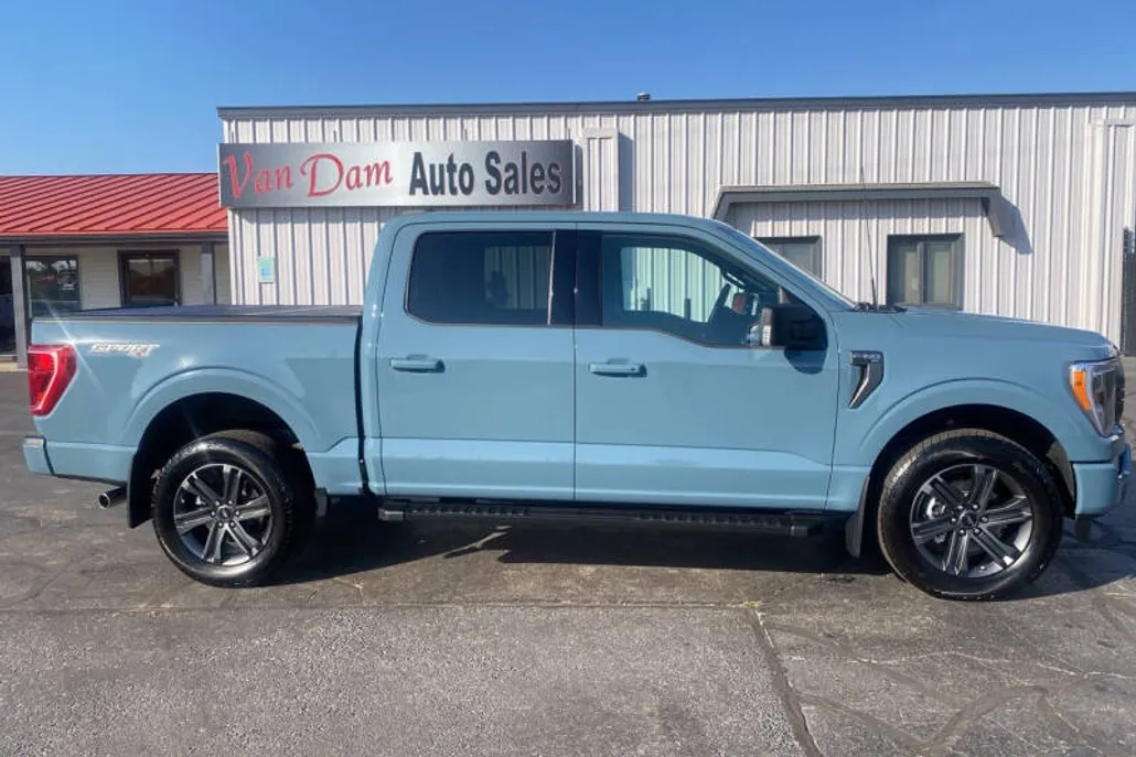 2023 Ford F-150 XLT photo 1