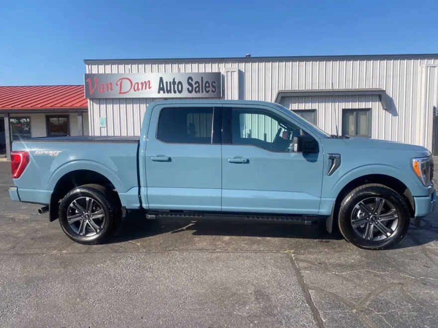 2023 Ford F-150 XLT photo 1