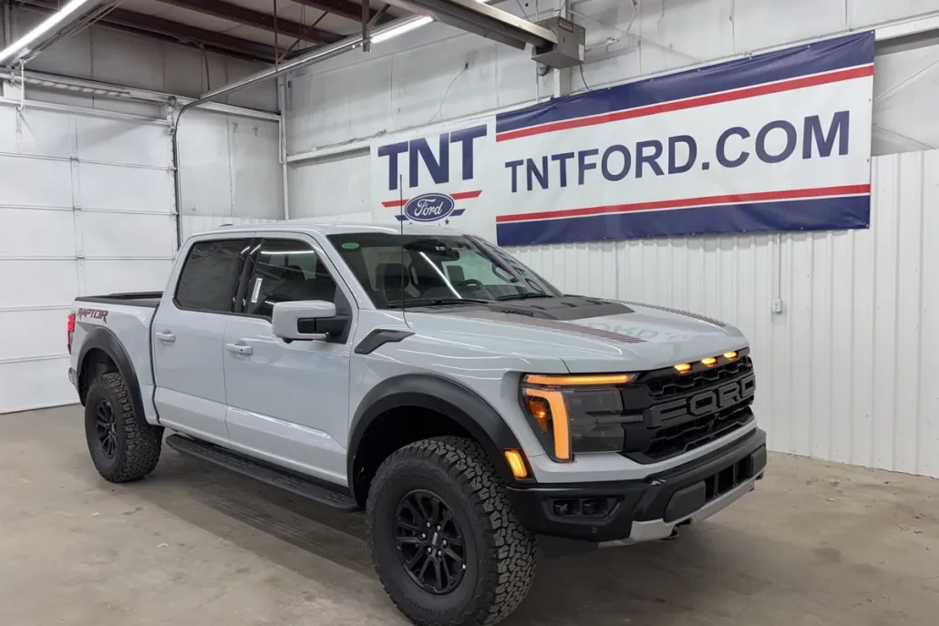 2025 Ford F-150 Raptor photo 1