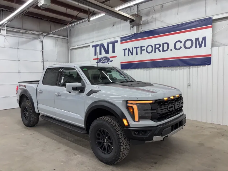 2025 Ford F-150 Raptor photo 1