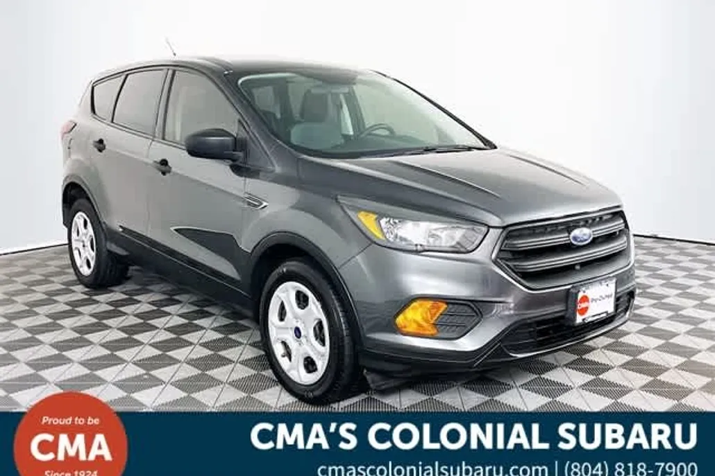 2019 Ford Escape S photo 1