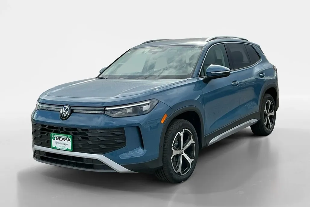 2025 Volkswagen Tiguan SE photo 1