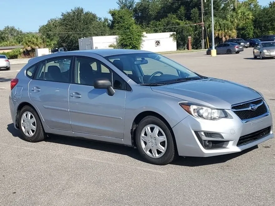 2016 Subaru Impreza 2.0i photo 1