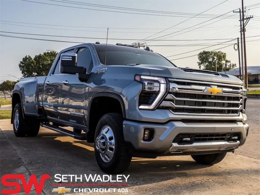 2024 Chevrolet Silverado 3500HD High Country photo 1