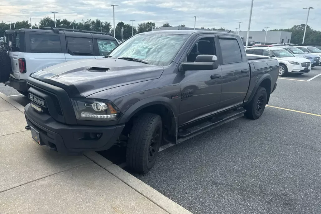 2021 Ram 1500 Classic SLT photo 1