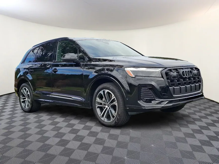 2025 Audi Q7 45 Premium Plus photo 1
