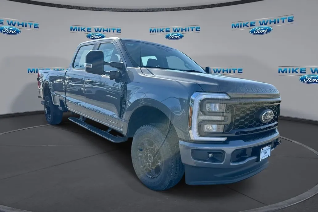2025 Ford F-250 XL photo 1