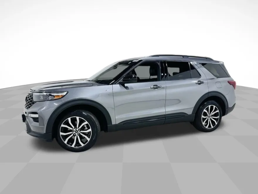 2022 Ford Explorer ST-Line photo 1