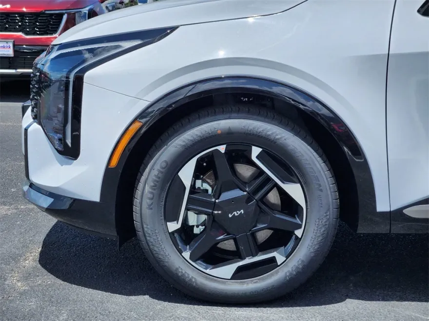 2026 Kia Sportage SX photo 1