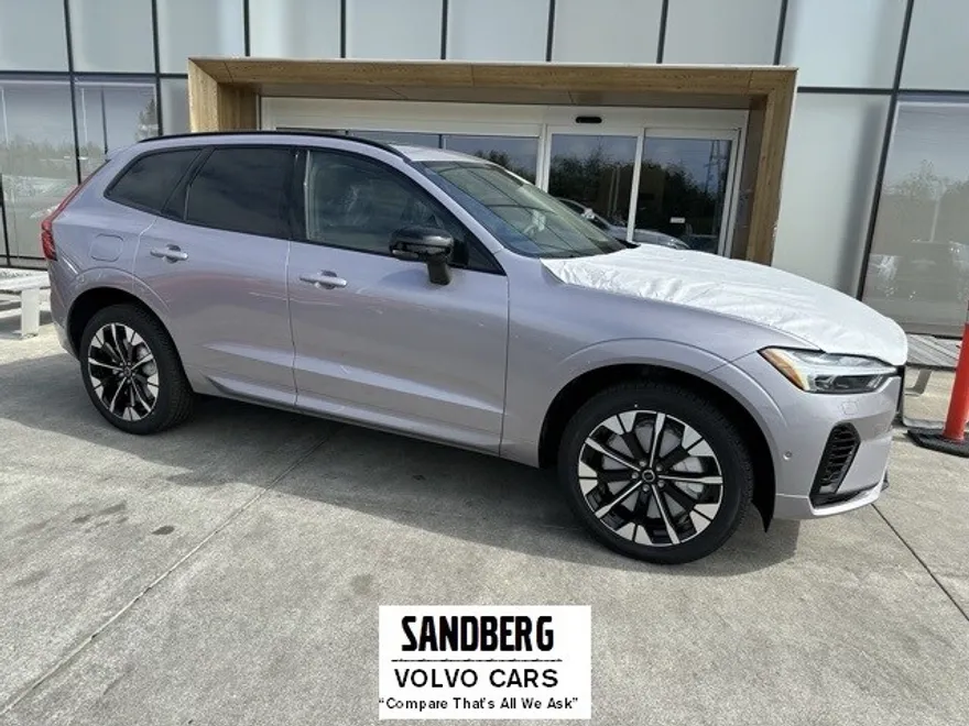 2026 Volvo XC60 Hybrid T8 Plus photo 1