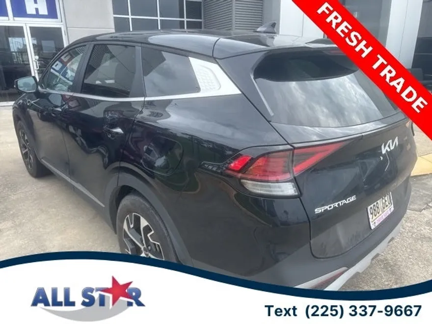 2023 Kia Sportage EX photo 1