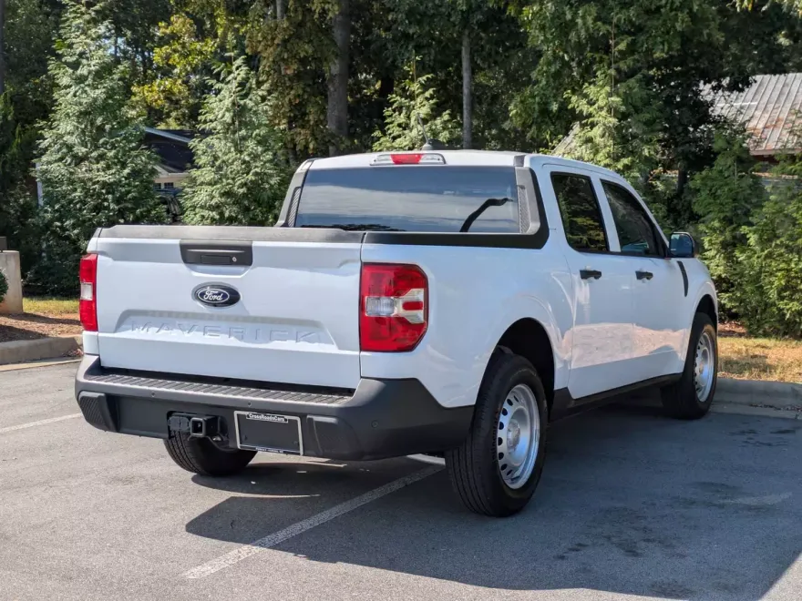 2025 Ford Maverick XL photo 1