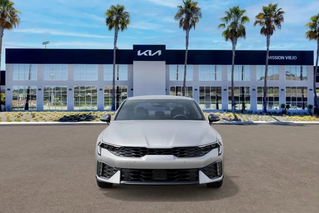 2025 Kia K5 GT-Line photo 1