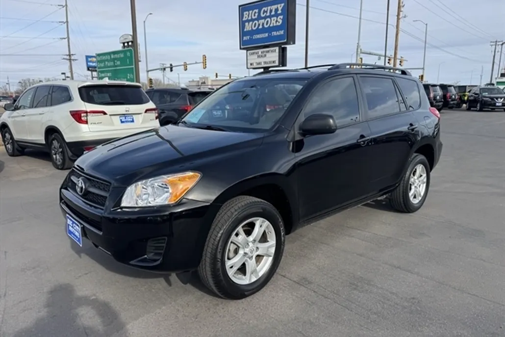 2011 Toyota RAV4 photo 1