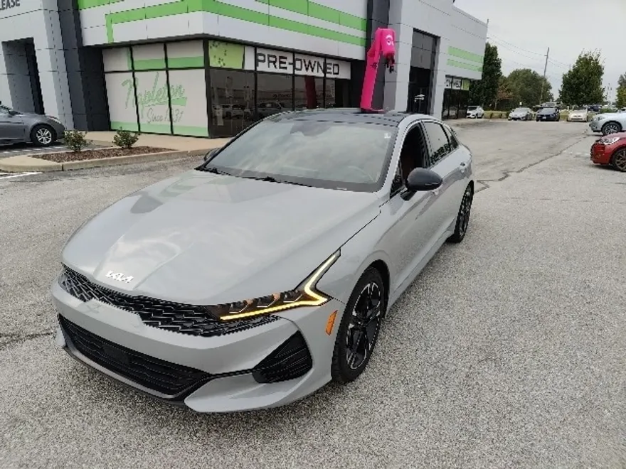 2023 Kia K5 GT-Line photo 1