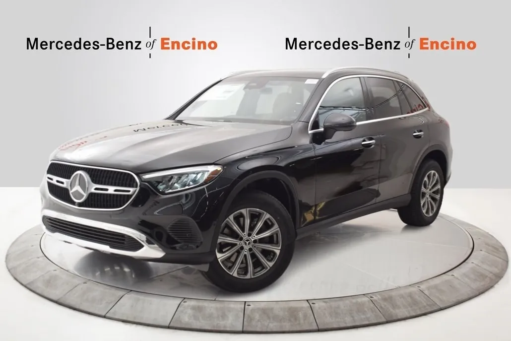 2026 Mercedes Benz GLC 300 photo 1