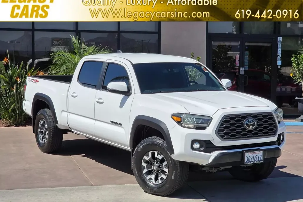 2020 Toyota Tacoma TRD photo 1