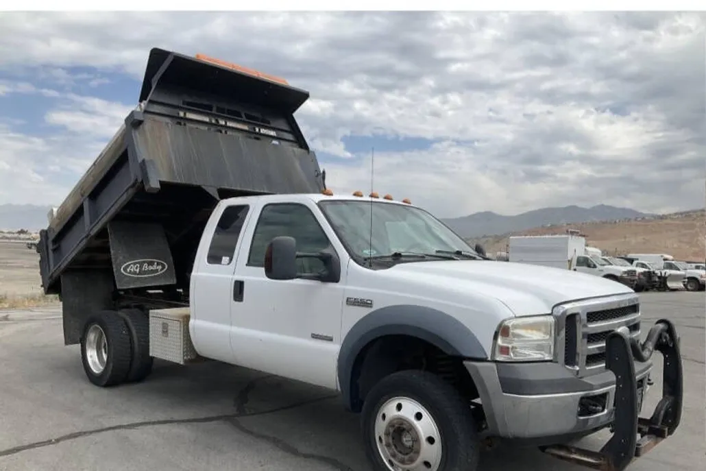 2006 Ford F-550 photo 1