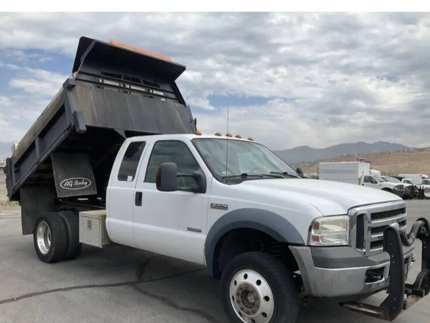 2006 Ford F-550 photo 1