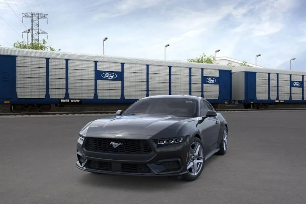2025 Ford Mustang EcoBoost photo 1