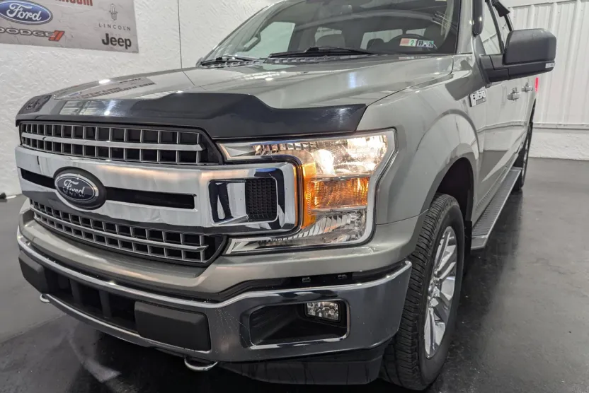 2020 Ford F-150 XLT photo 1