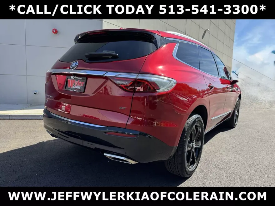2023 Buick Enclave Essence photo 1