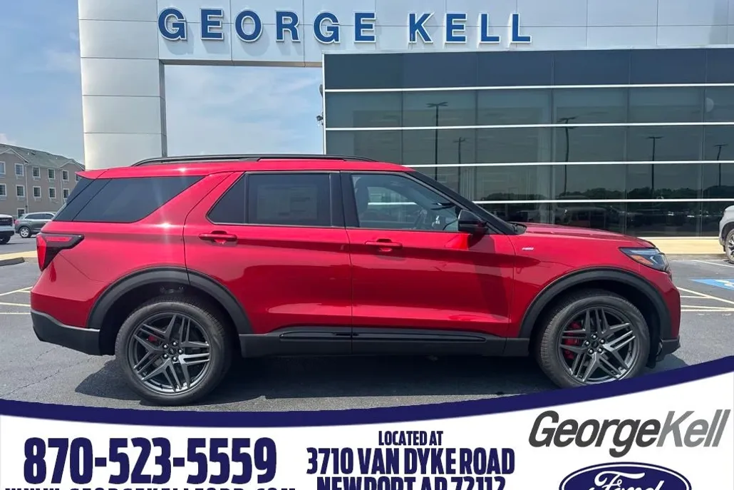 2025 Ford Explorer ST-Line photo 1