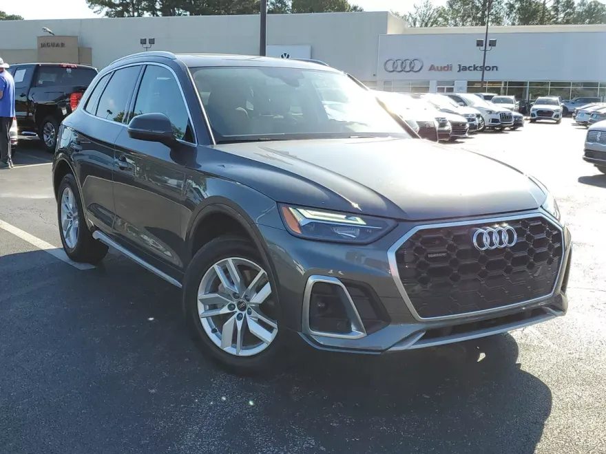 2024 Audi Q5 S line Premium photo 1