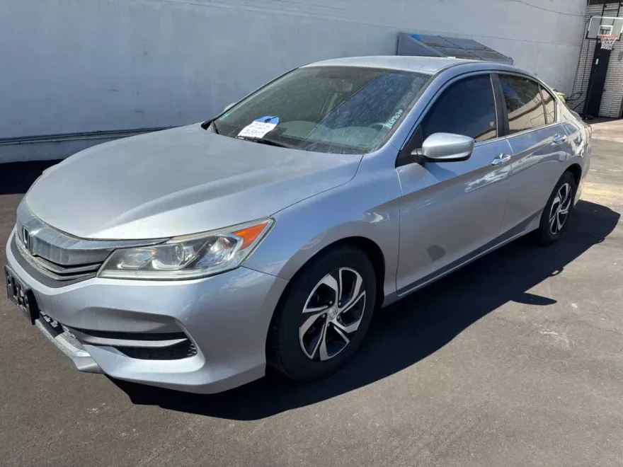 2016 Honda Accord LX photo 1