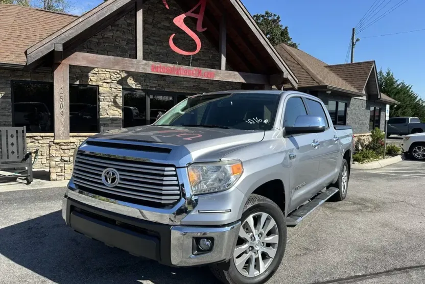 2017 Toyota Tundra Limited photo 1
