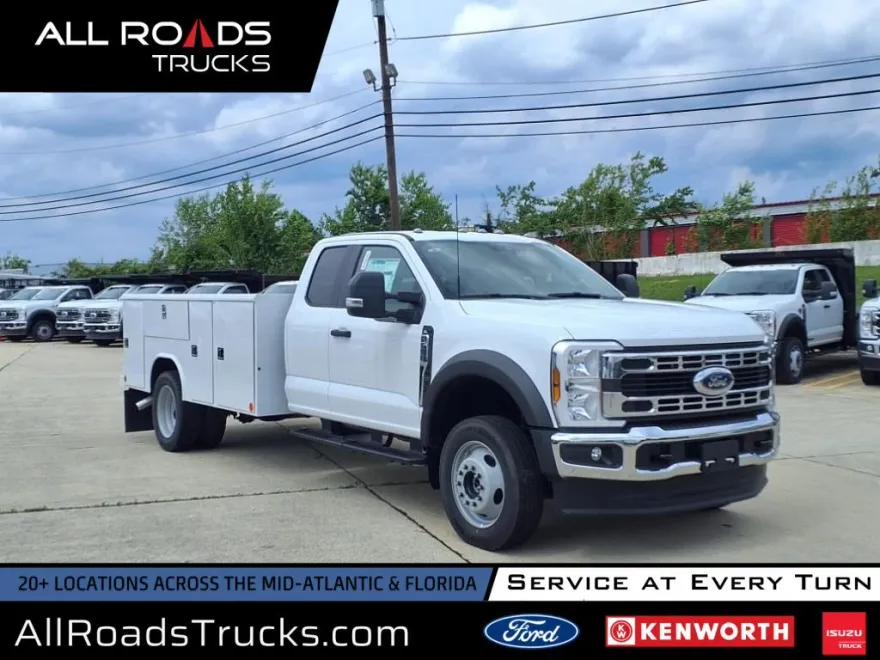 2024 Ford F-550 photo 1