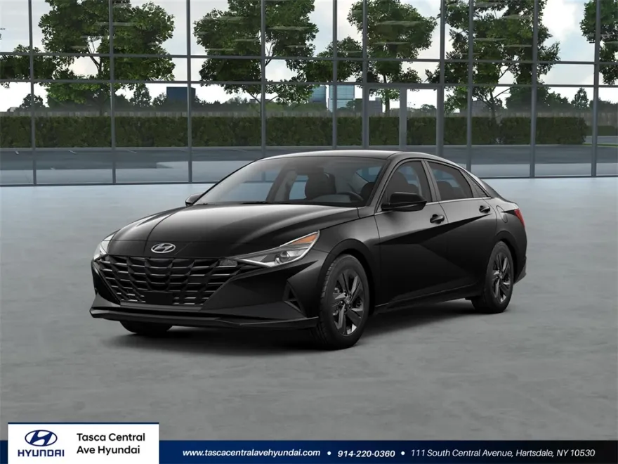 2022 Hyundai Elantra SEL Convenience photo 1
