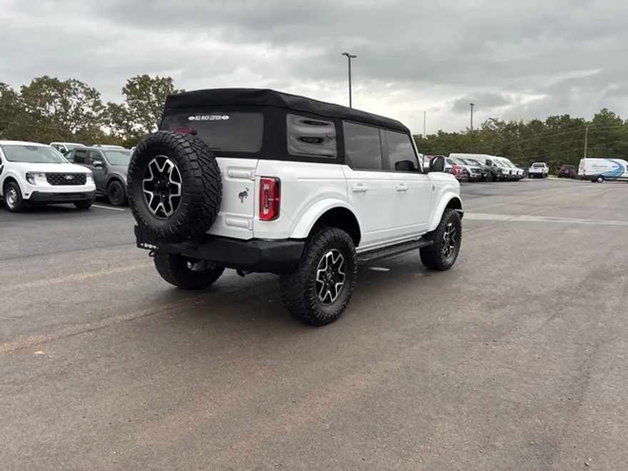 2023 Ford Bronco Outer Banks photo 1