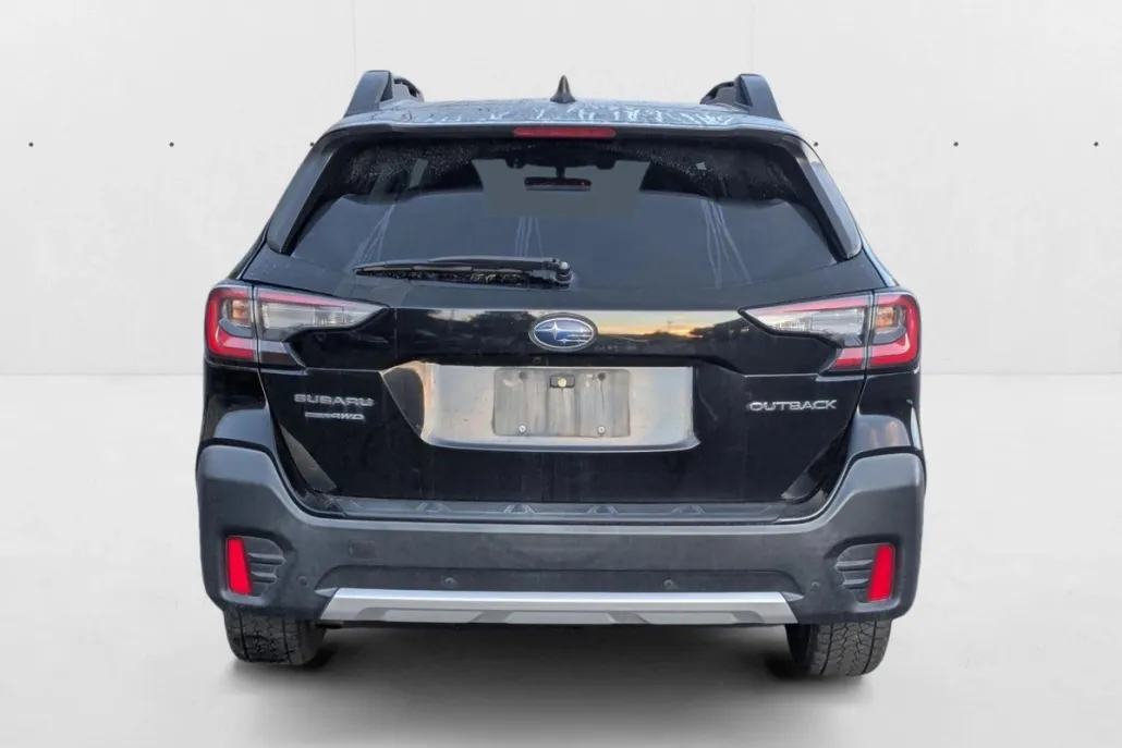 2020 Subaru Outback Limited photo 1