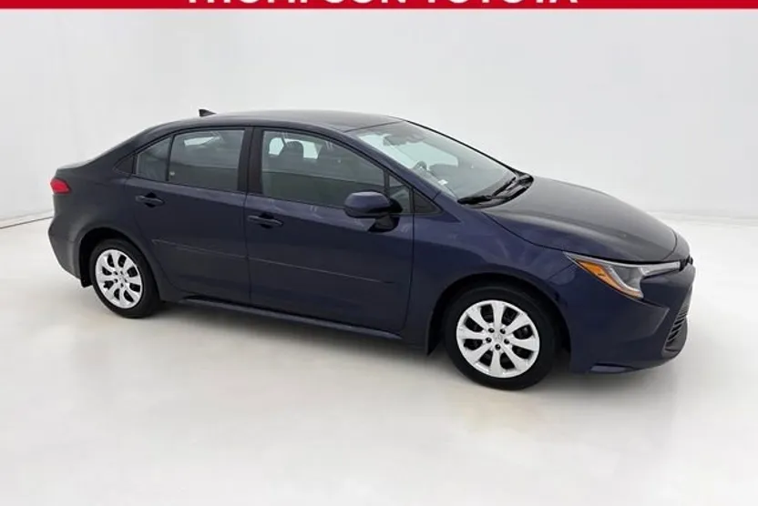 2024 Toyota Corolla LE photo 1