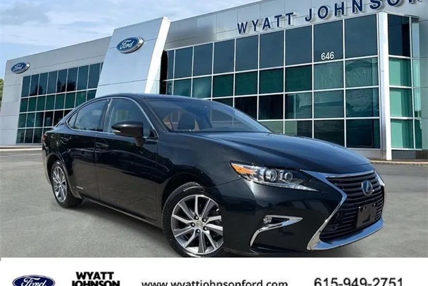 2016 Lexus ES 300h photo 1