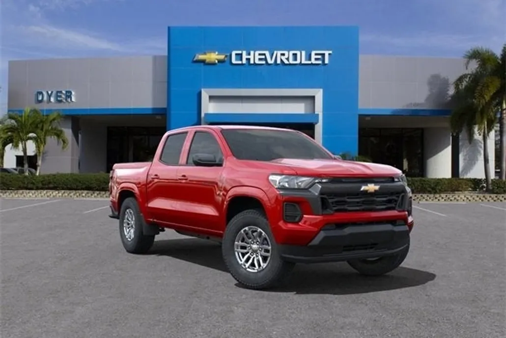 2025 Chevrolet Colorado Work Truck LT photo 1