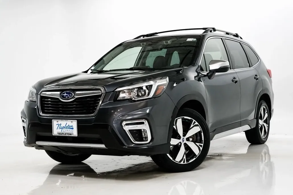 2020 Subaru Forester Touring photo 1