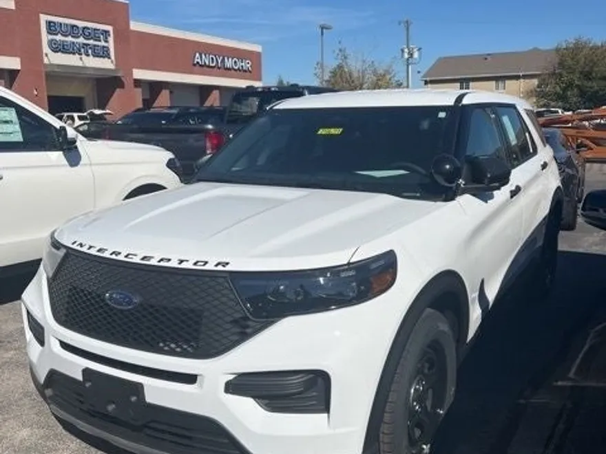 2025 Ford Explorer photo 1