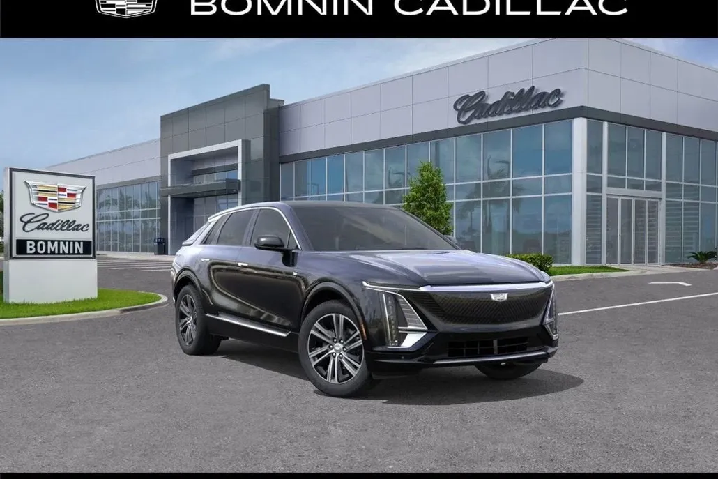 2025 Cadillac Lyriq Luxury photo 1