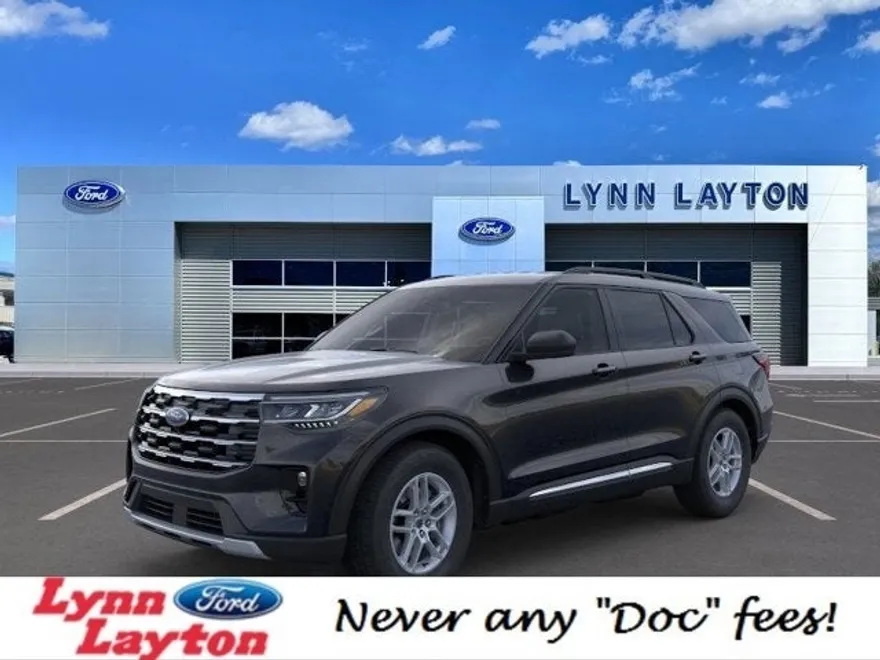 2025 Ford Explorer photo 1